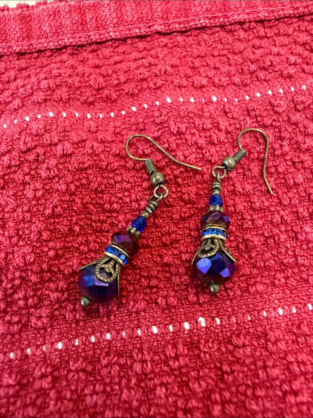 Vintage-Inspired Blue Faceted Dangle Earrings